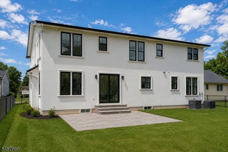 412 Gregory Rd Paramus, NJ 07652