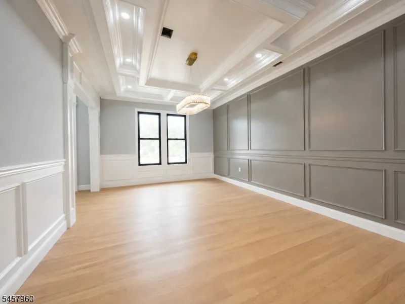 412 Gregory Rd Paramus, NJ 07652