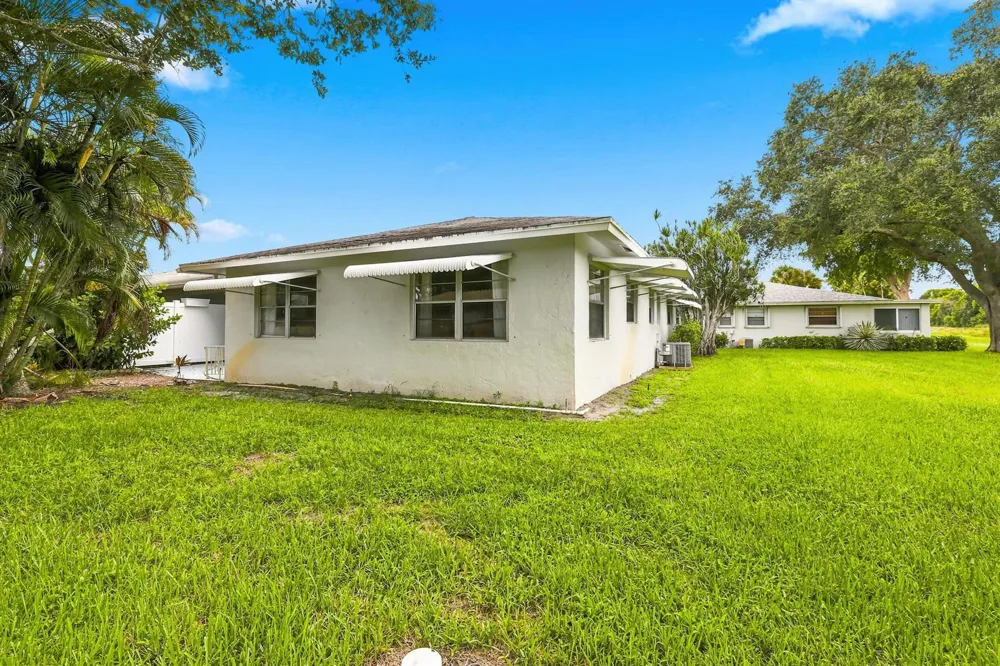 435 BLUEBIRD LANE Delray Beach, FL 33445