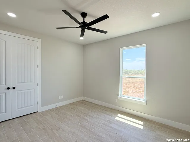 125 Camino Verde Ct La Vernia, TX 78121