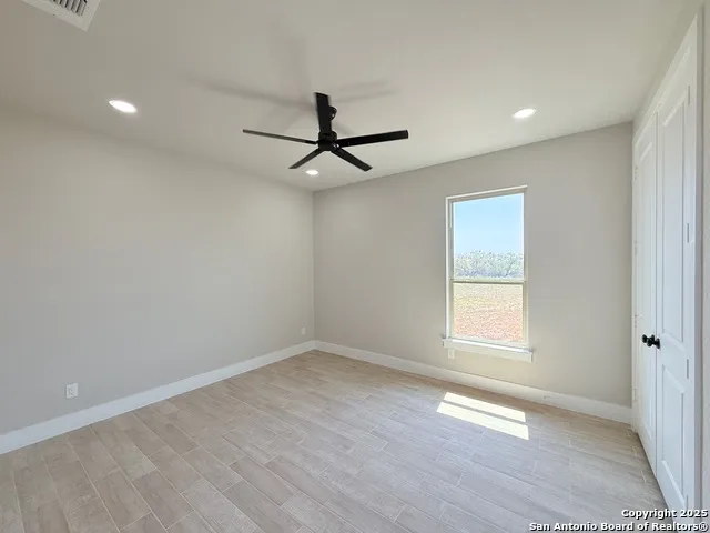 125 Camino Verde Ct La Vernia, TX 78121