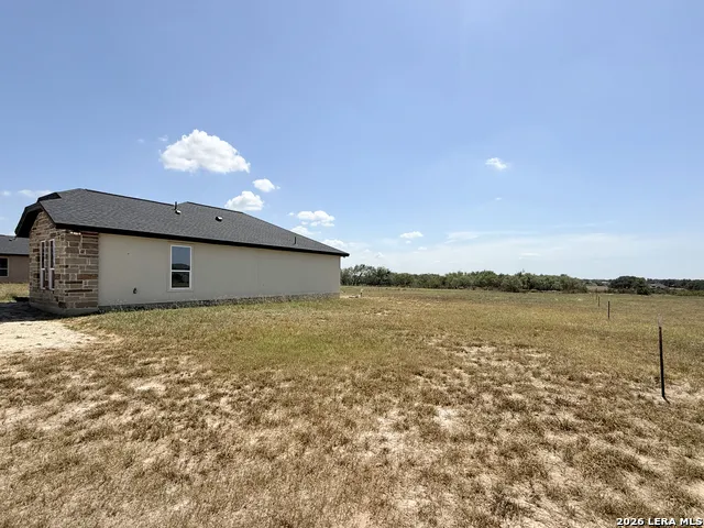 125 Camino Verde Ct La Vernia, TX 78121