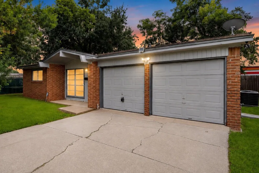 806 Shawnee Street Houston, TX 77034