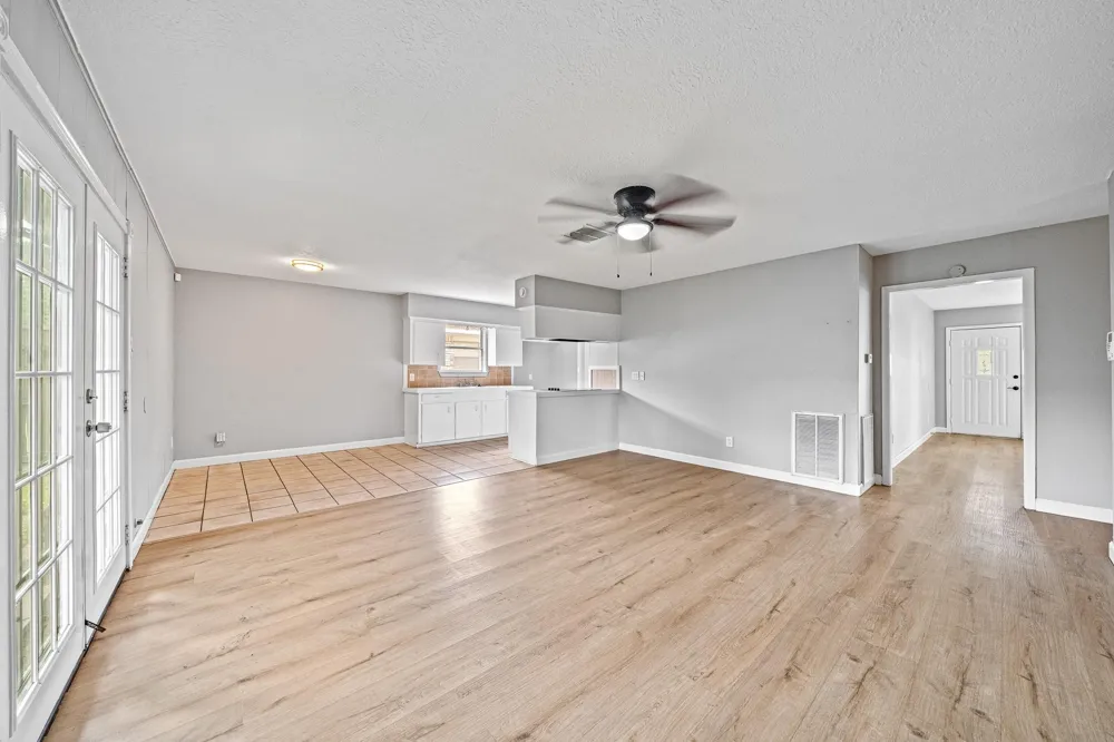 806 Shawnee Street Houston, TX 77034