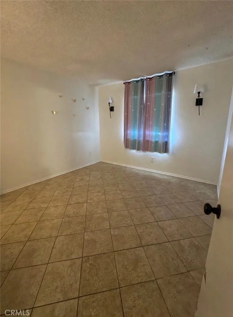 40915 161st E Lancaster, CA 93535