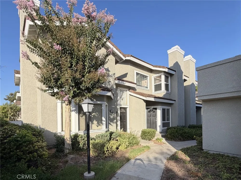 73 Goldenrod Irvine, CA 92604