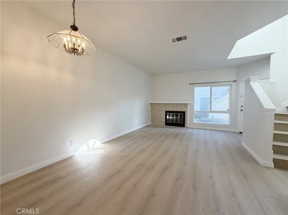 73 Goldenrod Irvine, CA 92604