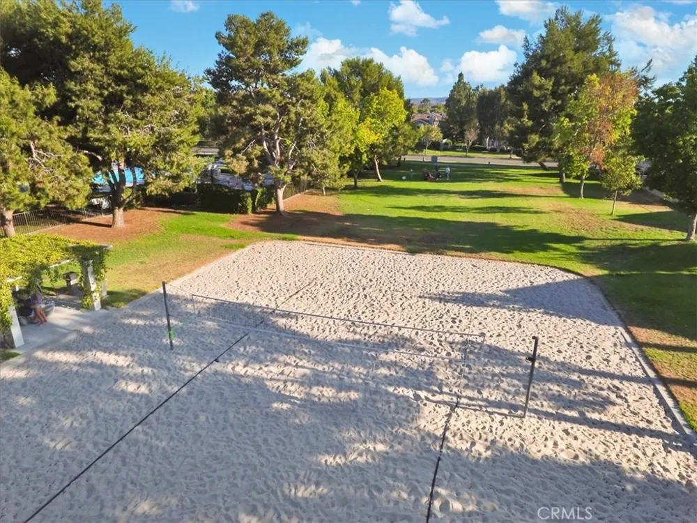 73 Goldenrod Irvine, CA 92604