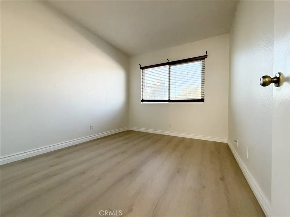 73 Goldenrod Irvine, CA 92604