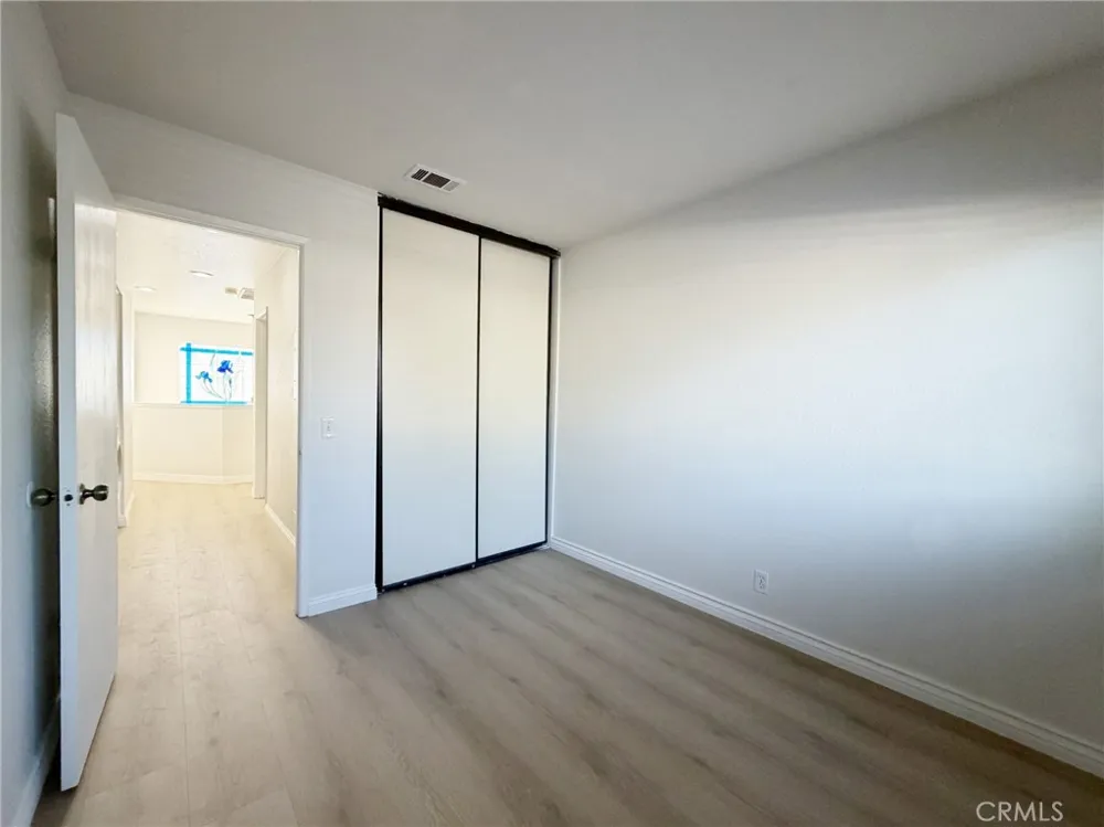 73 Goldenrod Irvine, CA 92604