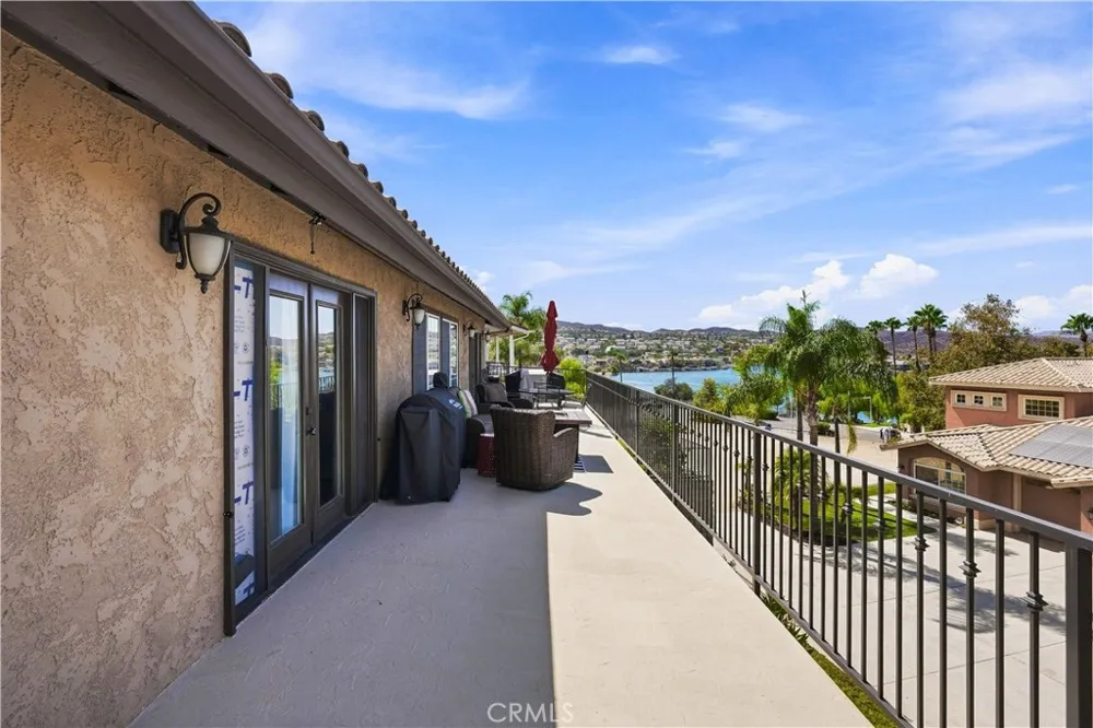 22336 Loch Lomond Canyon Lake, CA 92587