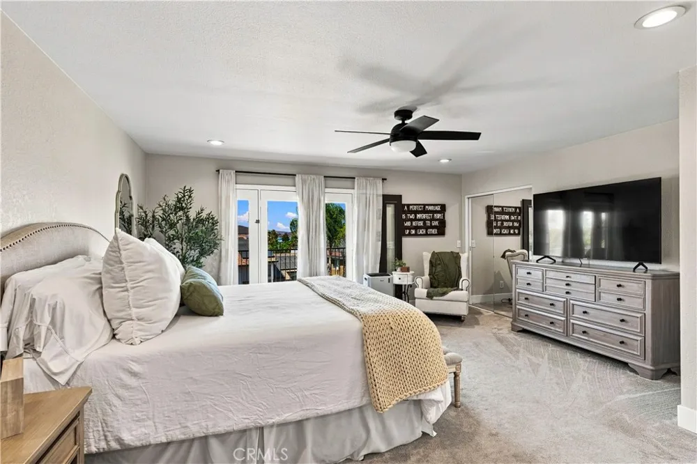 22336 Loch Lomond Canyon Lake, CA 92587