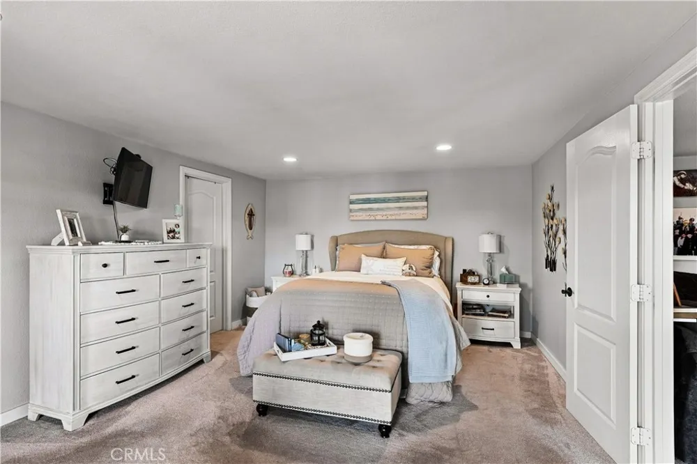 22336 Loch Lomond Canyon Lake, CA 92587
