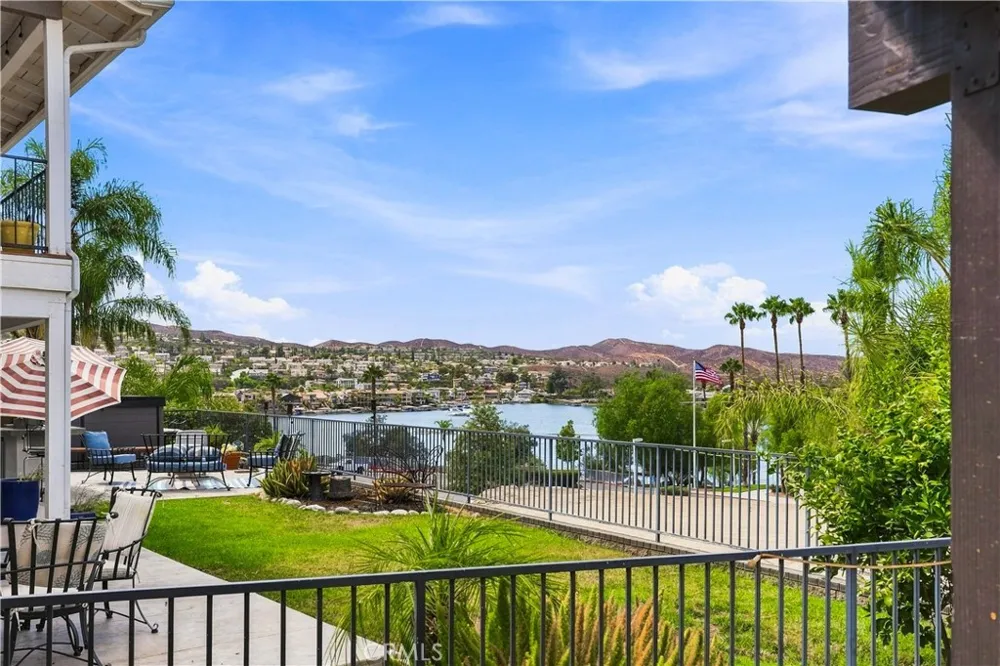 22336 Loch Lomond Canyon Lake, CA 92587