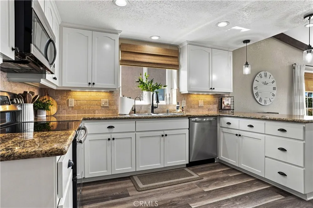 22336 Loch Lomond Canyon Lake, CA 92587