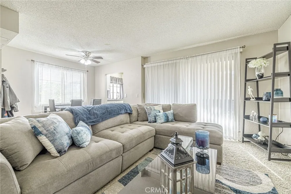 2554 Olive #82 Palmdale, CA 93550