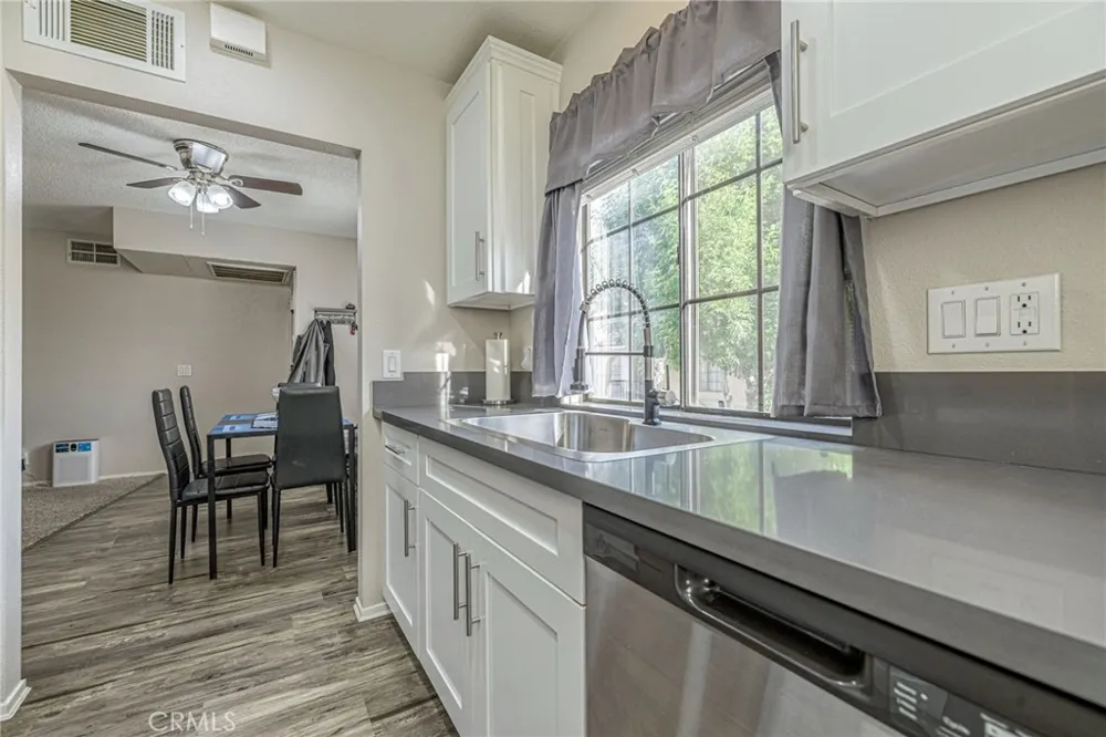 2554 Olive #82 Palmdale, CA 93550
