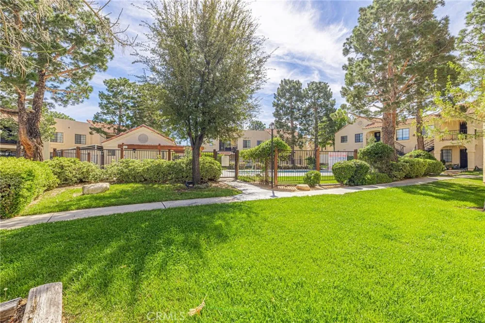 2554 Olive #82 Palmdale, CA 93550