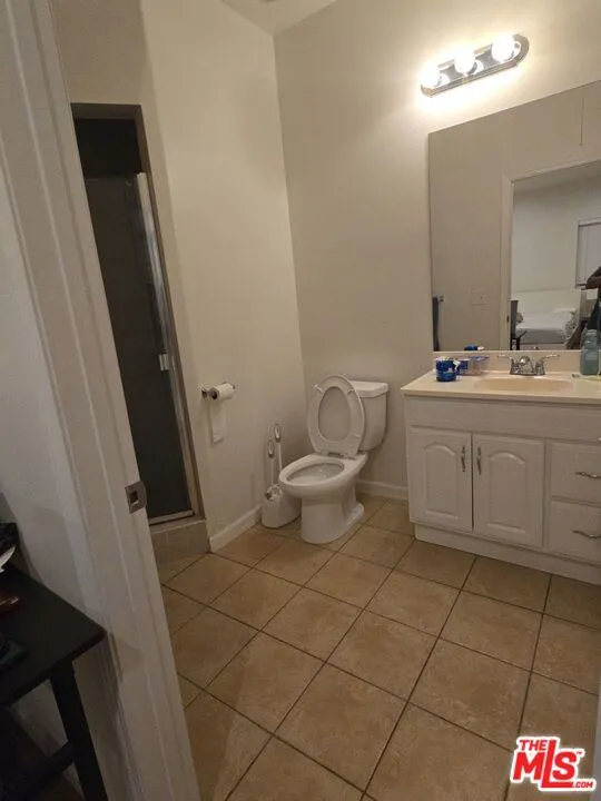17144 Chatsworth Street Los Angeles, CA 91344