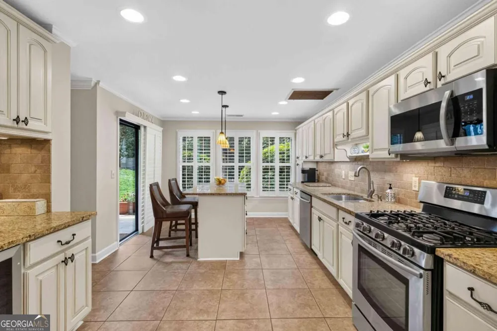 3910 Ashford Lake CT NE Atlanta, GA 30319