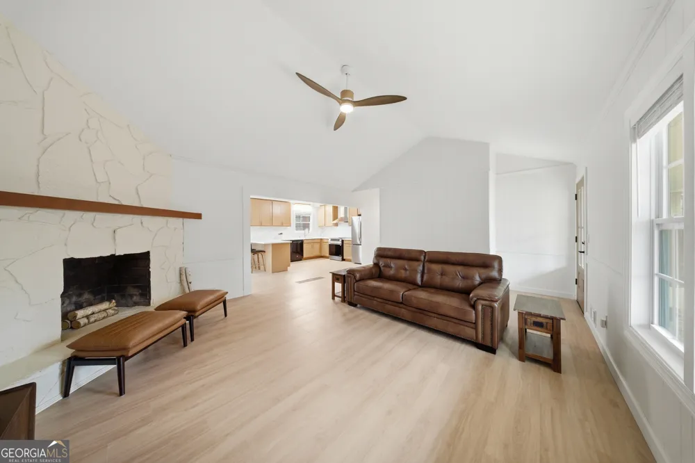 121 White Antelope ST Waleska, GA 30183