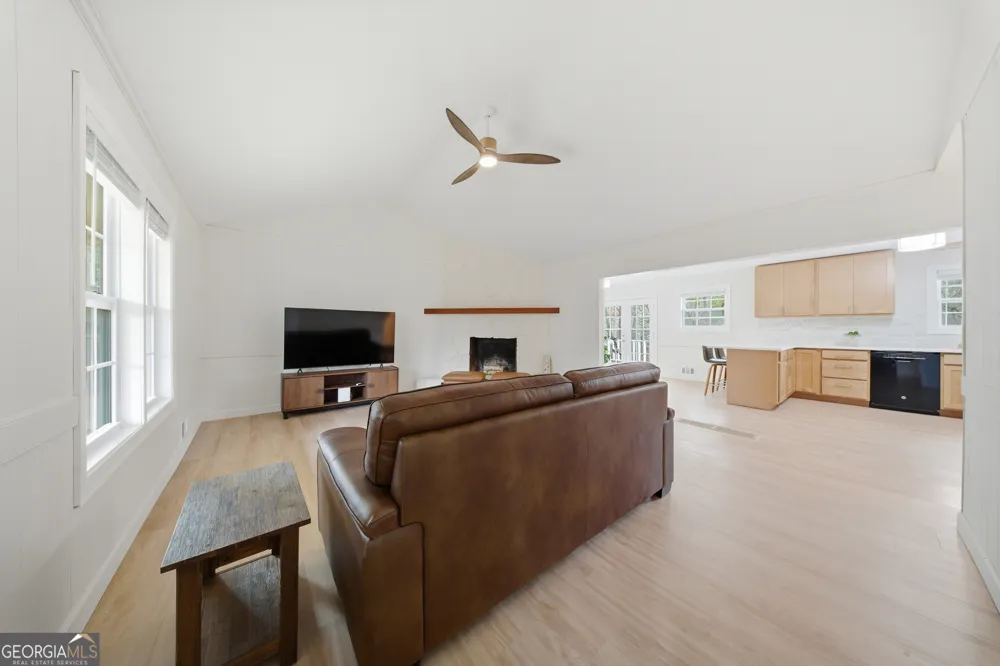 121 White Antelope ST Waleska, GA 30183
