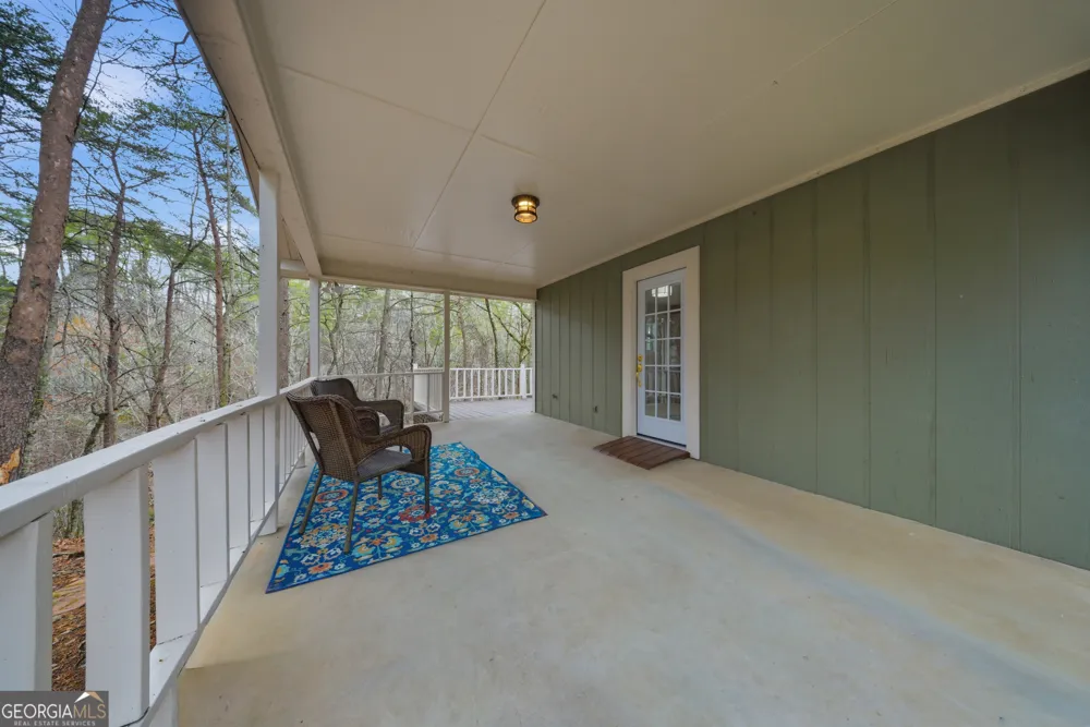 121 White Antelope ST Waleska, GA 30183