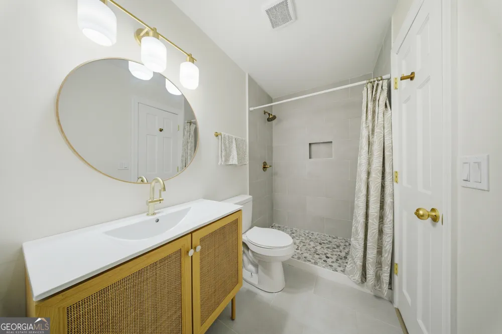121 White Antelope ST Waleska, GA 30183