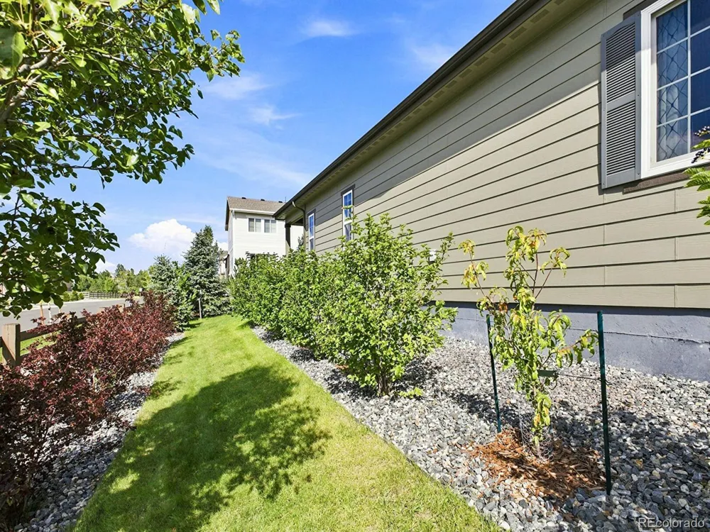 7266 S Robertsdale Way Aurora, CO 80016