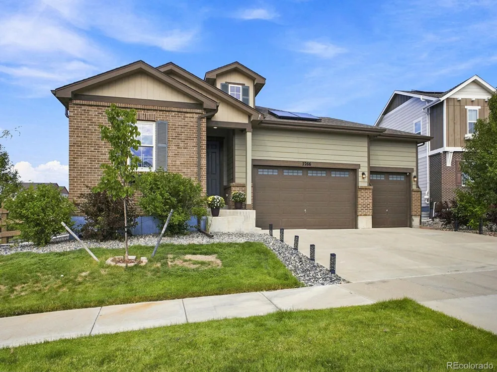 7266 S Robertsdale Way Aurora, CO 80016