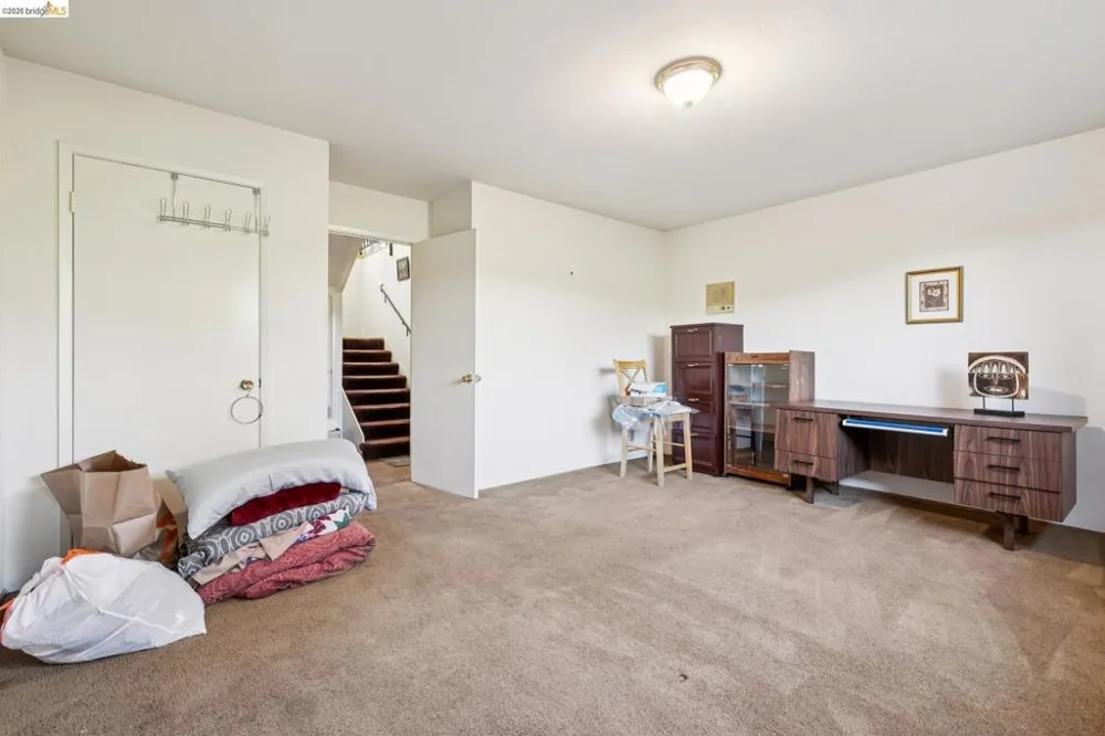 11233 Monan St Oakland, CA 94605