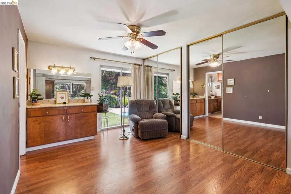 11233 Monan St Oakland, CA 94605