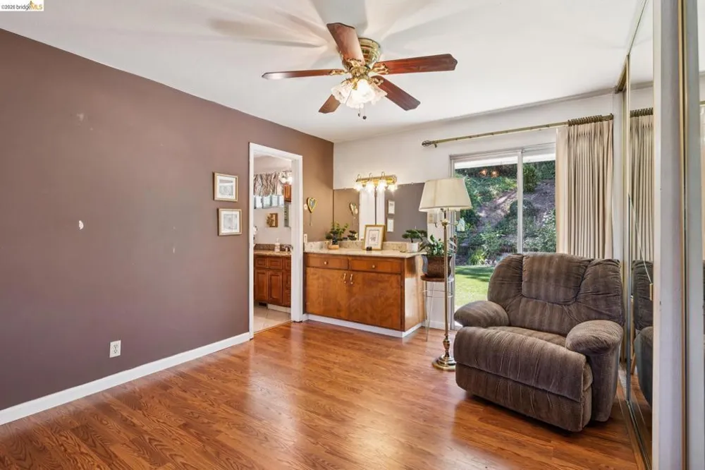 11233 Monan St Oakland, CA 94605