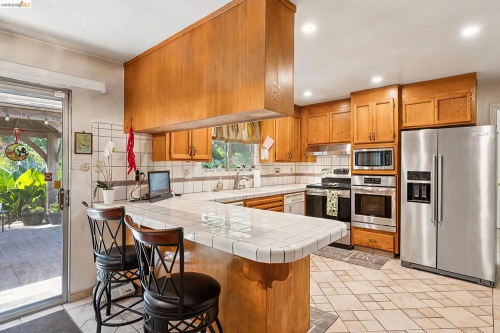 11233 Monan St Oakland, CA 94605