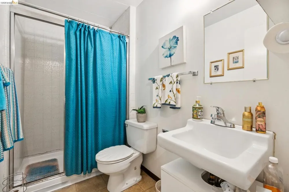 11233 Monan St Oakland, CA 94605