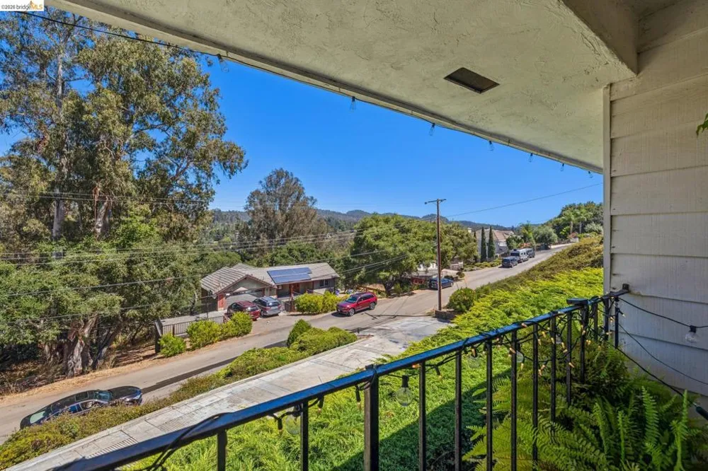 11233 Monan St Oakland, CA 94605