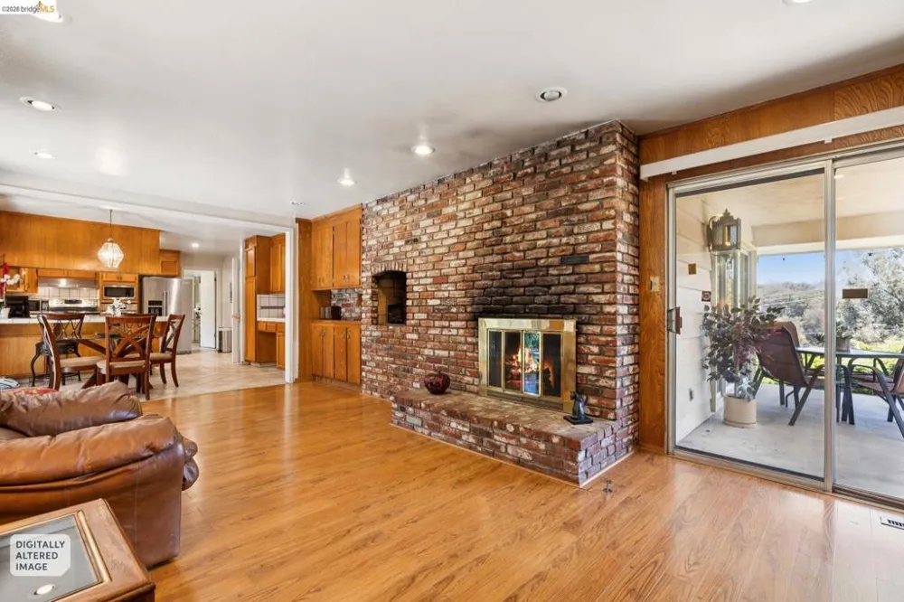 11233 Monan St Oakland, CA 94605