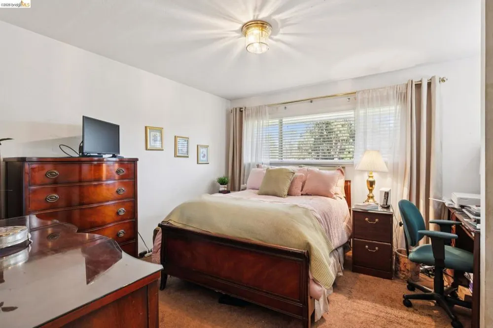 11233 Monan St Oakland, CA 94605
