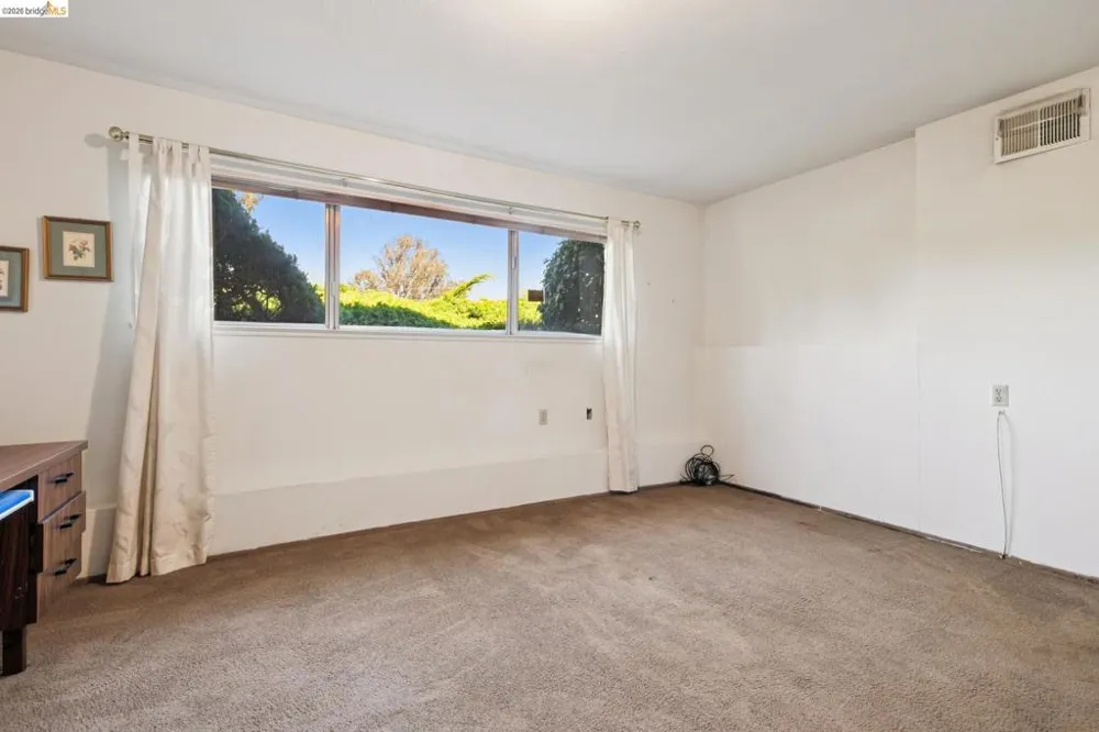 11233 Monan St Oakland, CA 94605