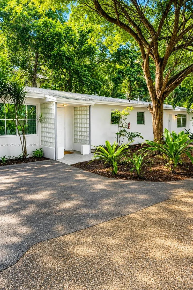 4790 SW 65th Ave #2 Davie, FL 33314