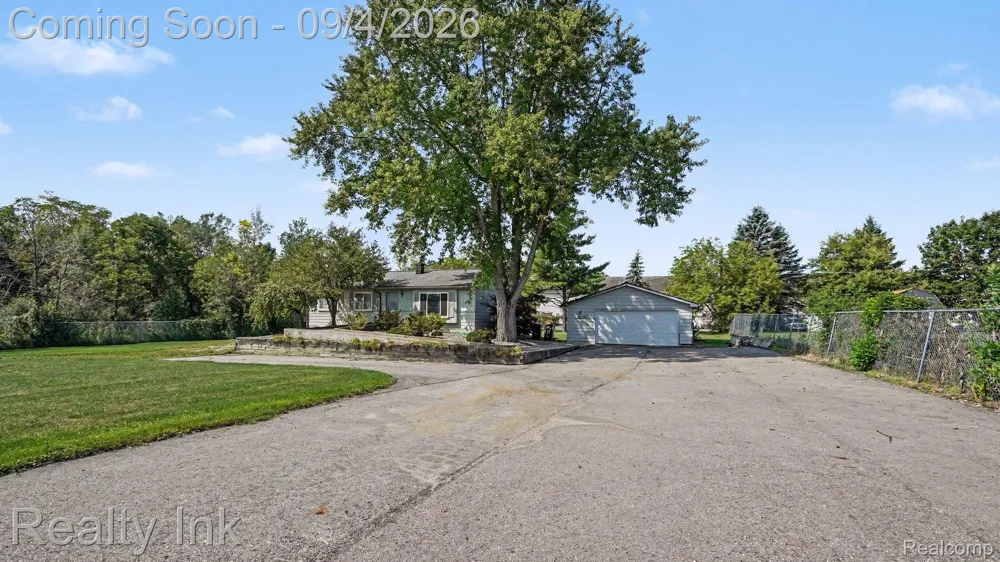 11260 Lemen Road Green Oak Township, MI 48189