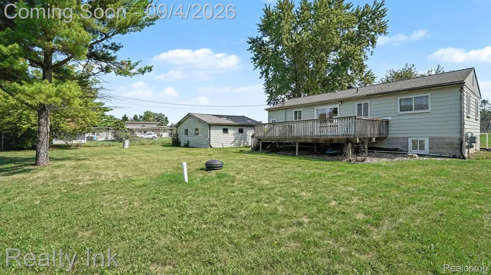 11260 Lemen Road Green Oak Township, MI 48189