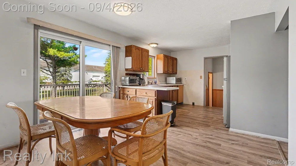 11260 Lemen Road Green Oak Township, MI 48189