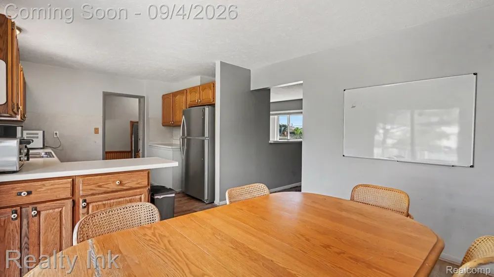 11260 Lemen Road Green Oak Township, MI 48189