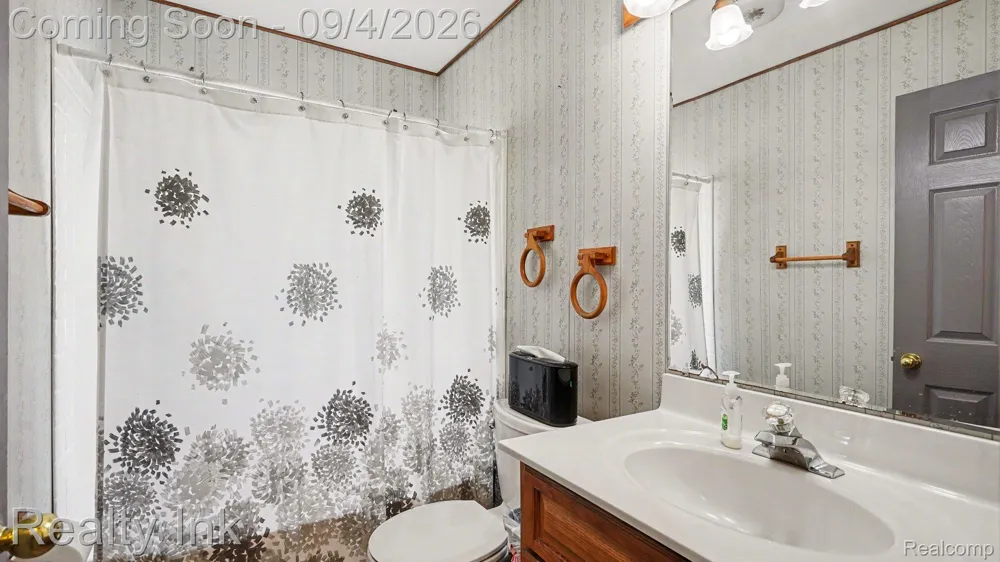 11260 Lemen Road Green Oak Township, MI 48189
