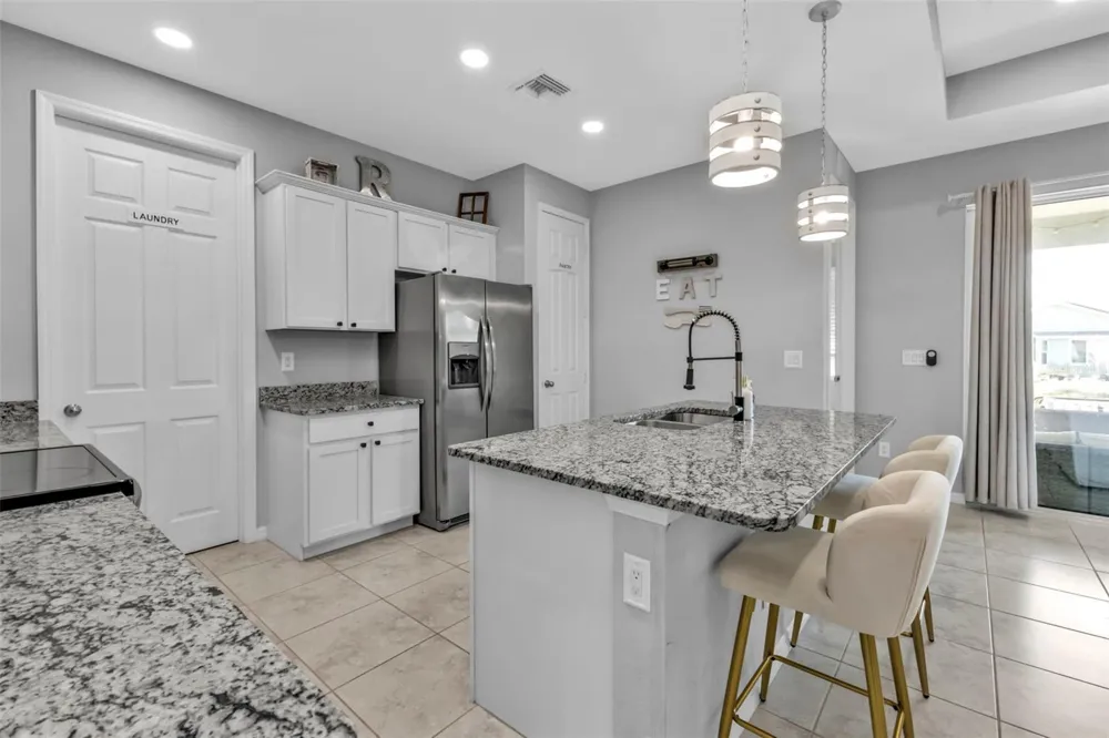 206 SANTAREM CIRCLE Punta Gorda, FL 33983