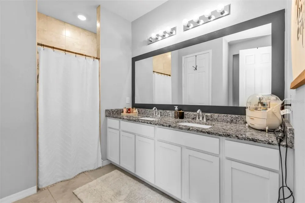 206 SANTAREM CIRCLE Punta Gorda, FL 33983
