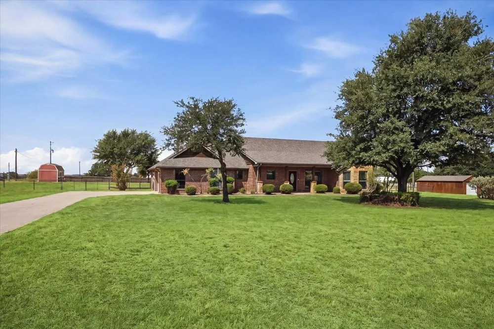 105 Savannah Drive Weatherford, TX 76087