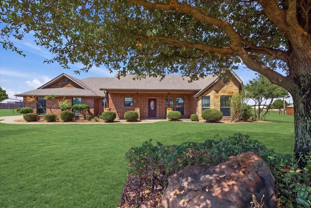 105 Savannah Drive Weatherford, TX 76087