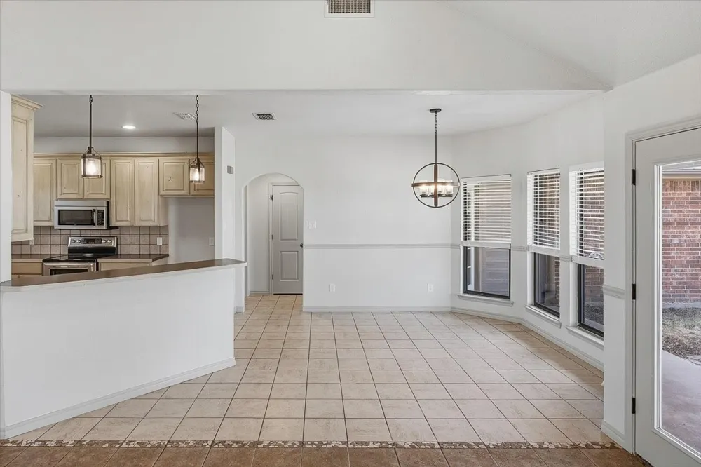105 Savannah Drive Weatherford, TX 76087